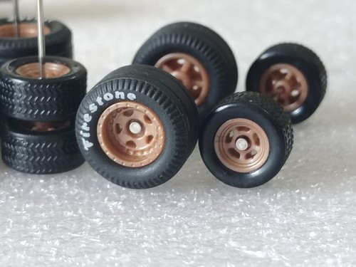 JUEGOS DE 5 RUEDAS DE GOMA HOT WHEELS 1/64 NEUMÁTICOS TALLA CHEVY GASSER MARRÓN CLARO - Imagen 5 de 5