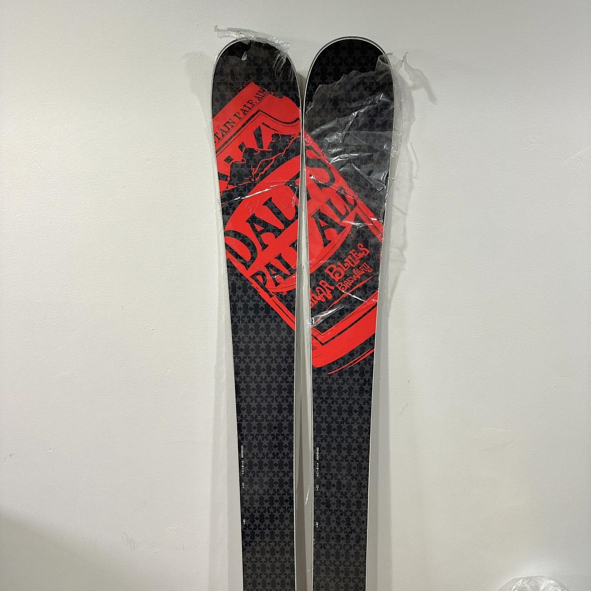 Icelantic Nomad 105 Special Edition Skis DALE'S PALE ALE Icelantic Nomad 105 Special Edition Skis DALE'S PALE ALE