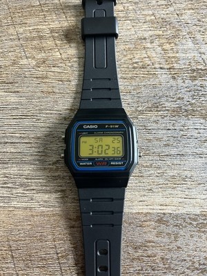 Casio F91W Watch, Blue, Yellow Screen MOD , great backlight!