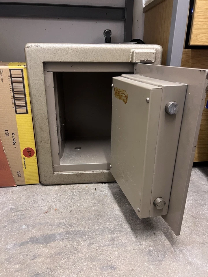 CHUBB Safe - Image 4 of 4