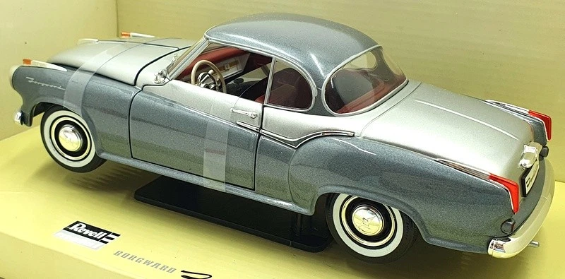 Diecast Revell escala 1/18 08859 - cupé Borgward Isabella - plateado/gris Foto 2 de 4