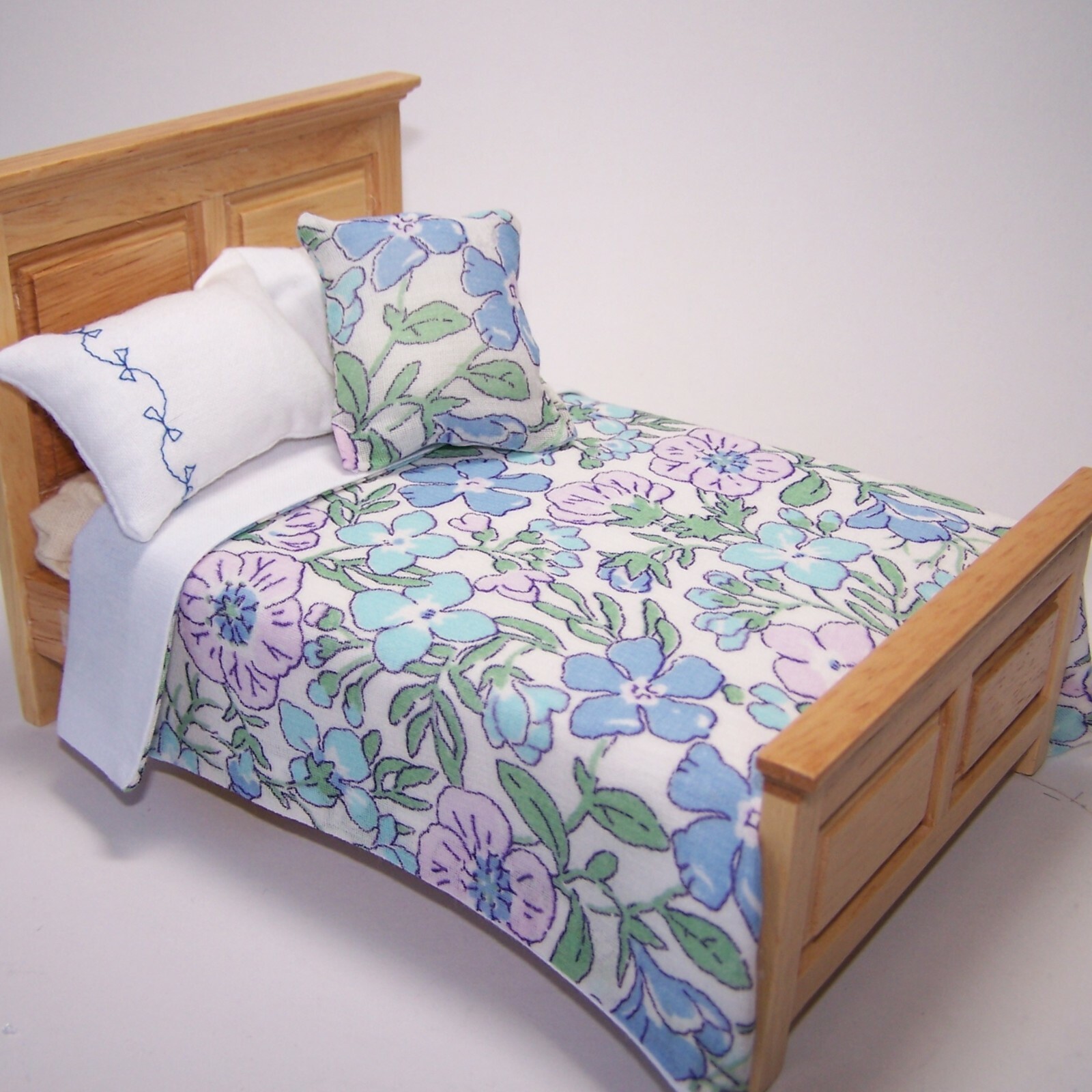 dolls house bedding