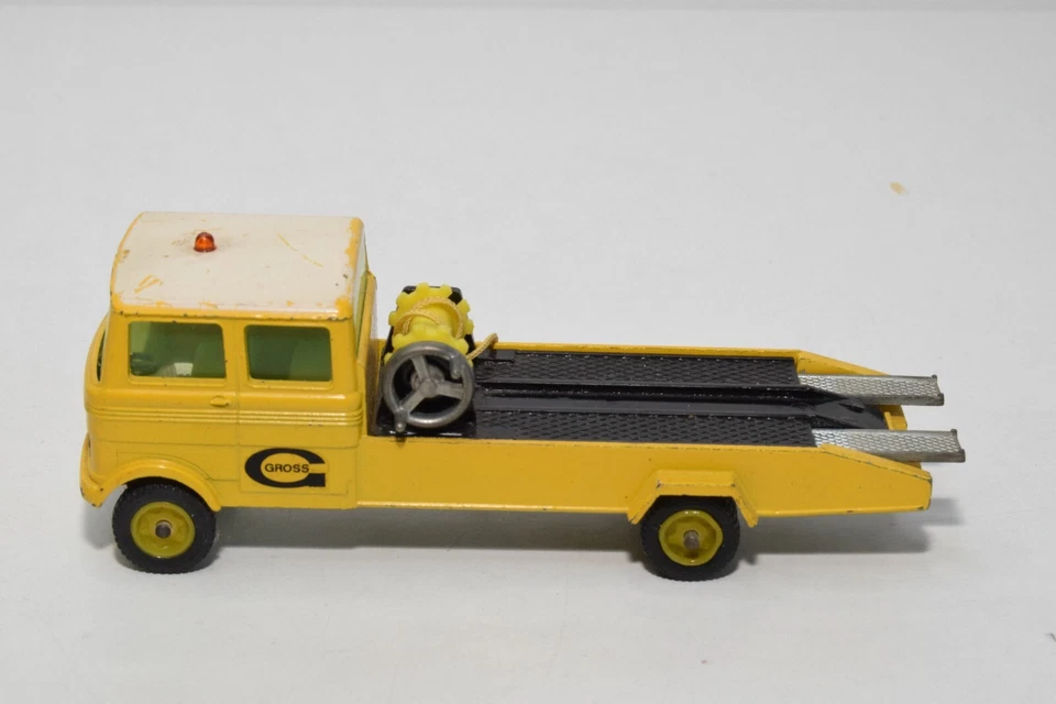 B67 1:55 SIKU V319 V 319 MERCEDES-BENZ LP 608 TOW TRUCK ADAC LARGE - Image 2 of 4
