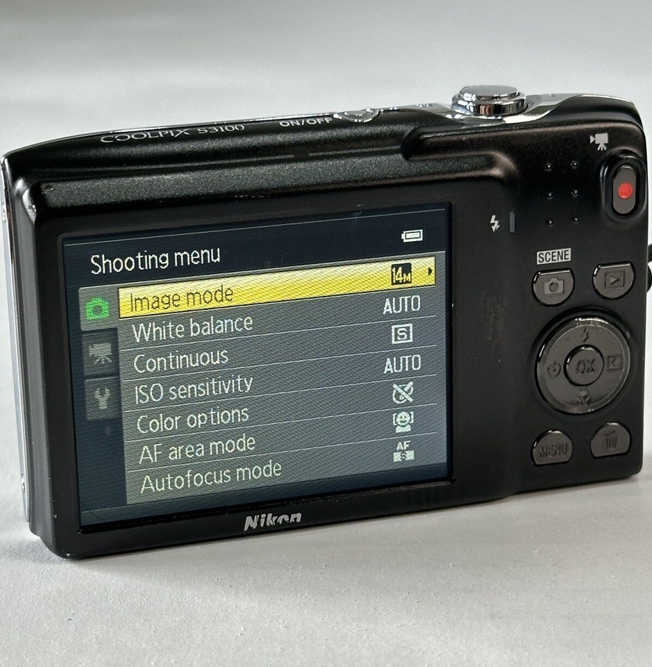 Nikon Coolpix S3100 14MP Digital Camera, Case, Charger & SD