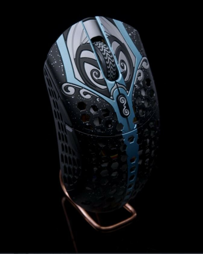 New Finalmouse Starlight-12 Phantom Small Wireless Gaming