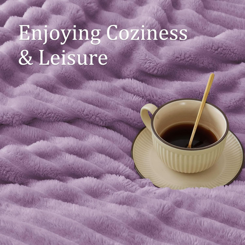Fleece Throw Blanket for Couch - 300GSM Soft & Warm Fluffy Lilac Blanket, Decora - Picture 4 of 12