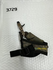 Item 3729 - Vintage Archery Release - RH