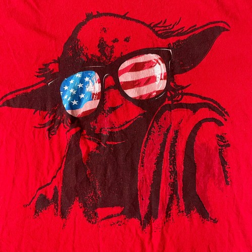 Star Wars Yoda Graphic T-Shirt Mens XL Red American Flag Sunglasses Cotton Tee - Picture 1 of 18
