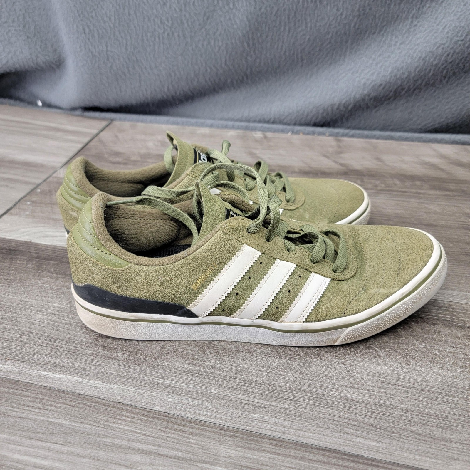 SAOLA Scarpe Adidas Busen da uomo taglia 9 scamosciate suola in gomma da skate 537889 sneakers