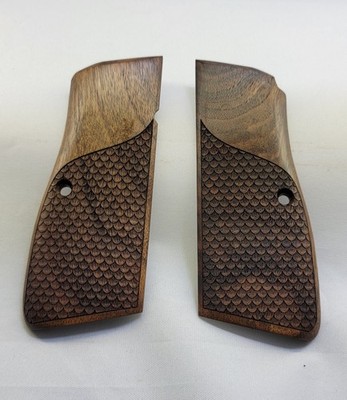 Browning High-Power Walnut Grips with Scales Pattern for High-Power & MC P35