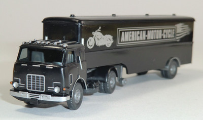 Wiking - Mack FM 786 T Koffersattelzug ''American Motor Cycle'' 1:90#25-SV2131/K47