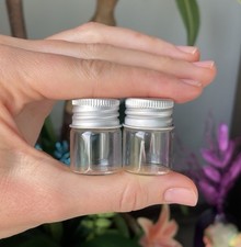 2 Pack of Medium Empty Glass Screw-Top Bottles