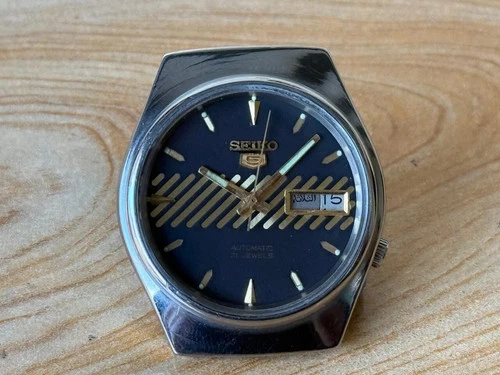 Vintage Seiko 5 Automatic 7009-8041 Mens Watch For Spares or Repair NJ-611