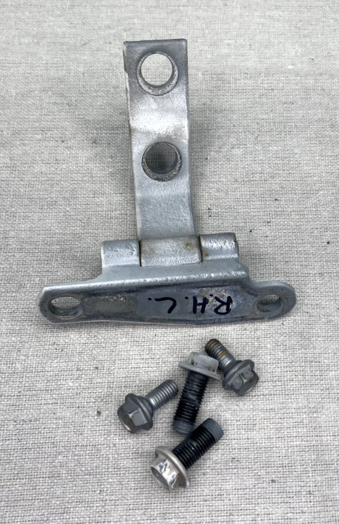 10-15 LEXUS IS250C IS350C FRONT RIGHT SIDE LOWER HINGE OEM 68720-53010