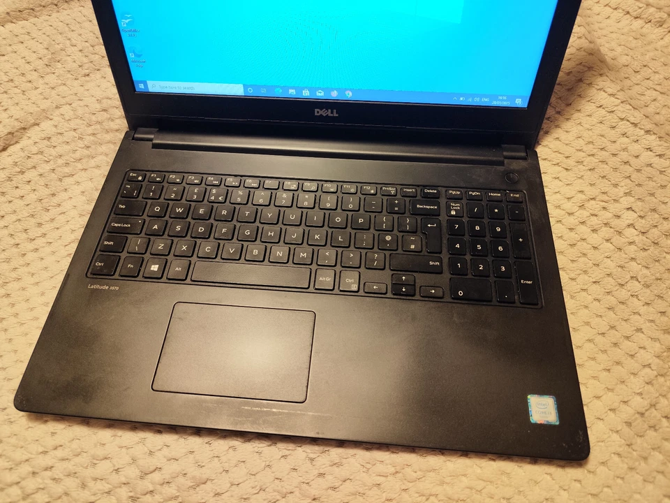 Dell Latitude 3570 · i3-6100U · 4GB · 500GB, photo 4 of 5