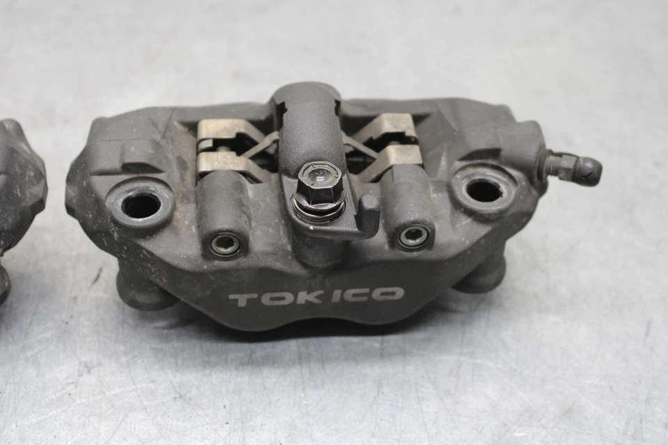 05-06 JUEGO PINZAS FRENO DELANTERO DERECHO IZQUIERDO HONDA CBR600RR PAR BB655 Foto 3 de 4