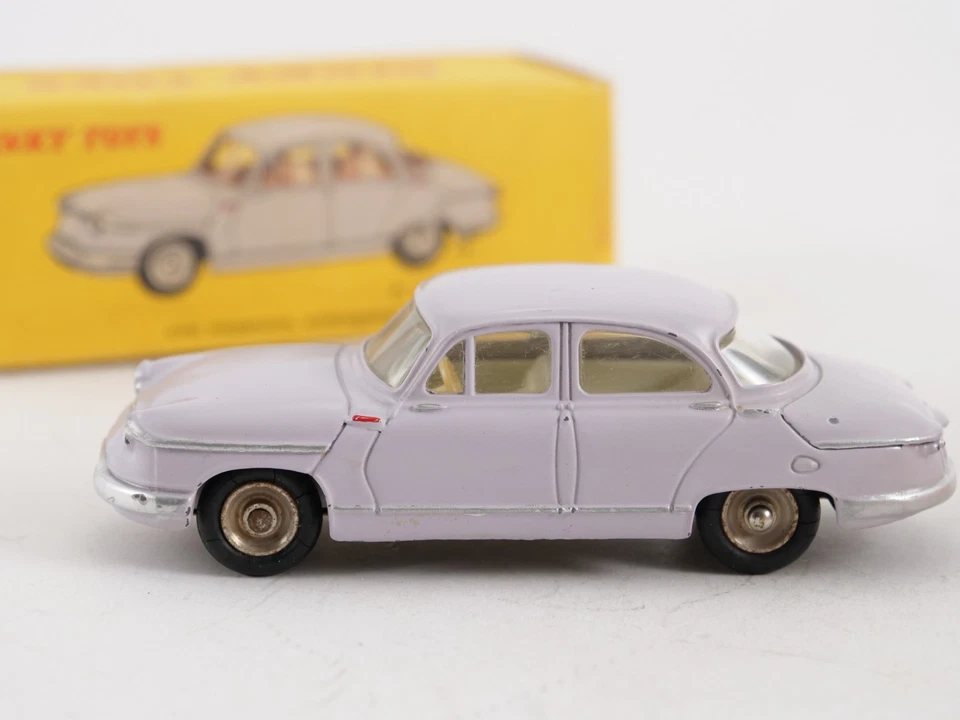 Dinky Toys F n° 547  PANHARD PL 17 1/43 portières inversées jamais joué en boîte - Photo 2/4