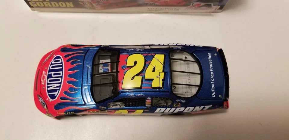 Jeff Gordon #24 DuPont / 75th Victory 2006 Monte Carlo SS & Coin 1/24 Diecast - Image 3 of 4