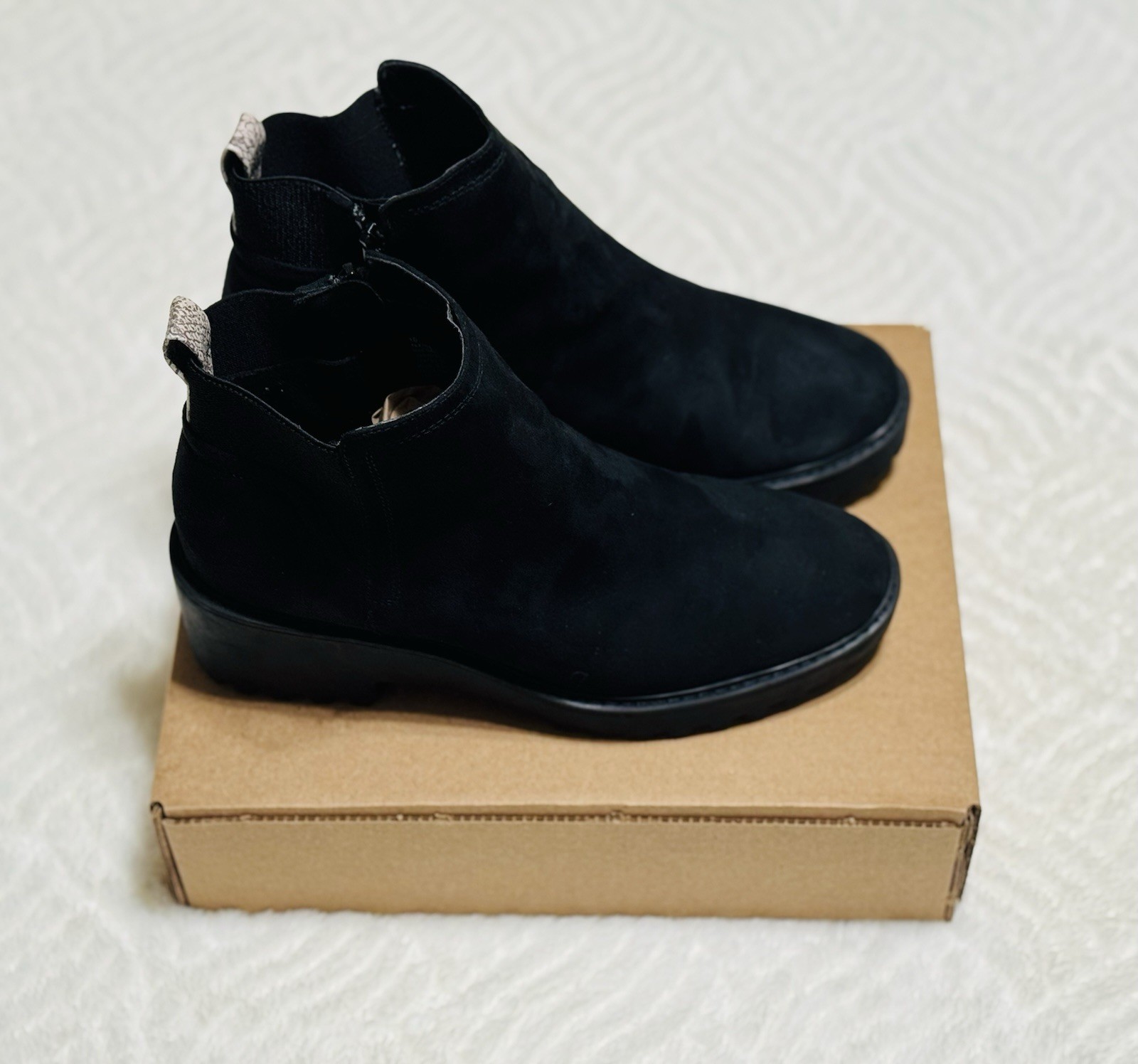 Universal Thread Women’s Taci Pull On Chelsea Ank… - image 5