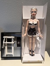 2000 Ashton Drake 5th Anniversary Simply Gene Platinum with Directors Chair NRFB
