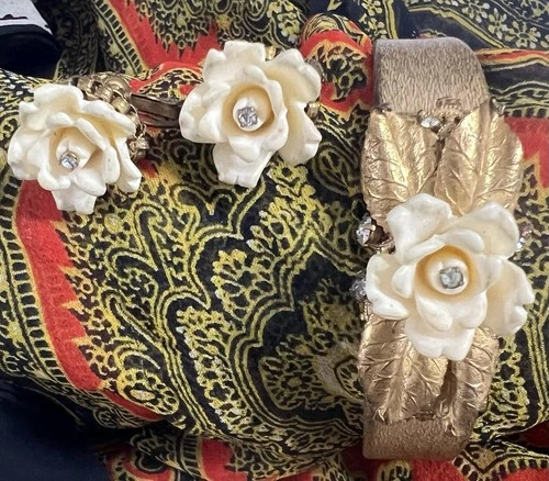 Early Vintage Miriam Haskell Gold Tone Bracelet  Earrings Flowers Rhinestones