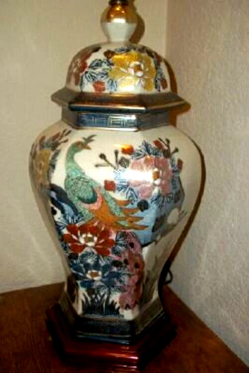 HOLLYWOOD REGENCY IMARI JENGIBRE TARRO LÁMPARA PAVO REAL FLORAL HP DORADO FIRMADO MCM AÑOS 60 Foto 4 de 4