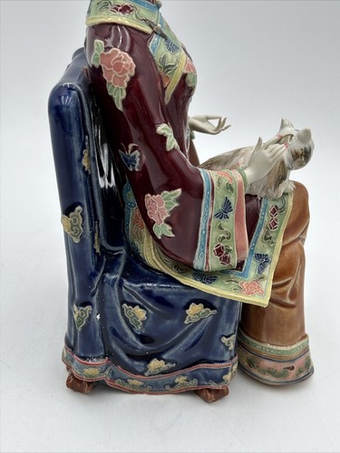 11” Chinese Porcelain Lady Petting Cat, Detailed Handmade. Missing an Earring. - Picture 11 of 19