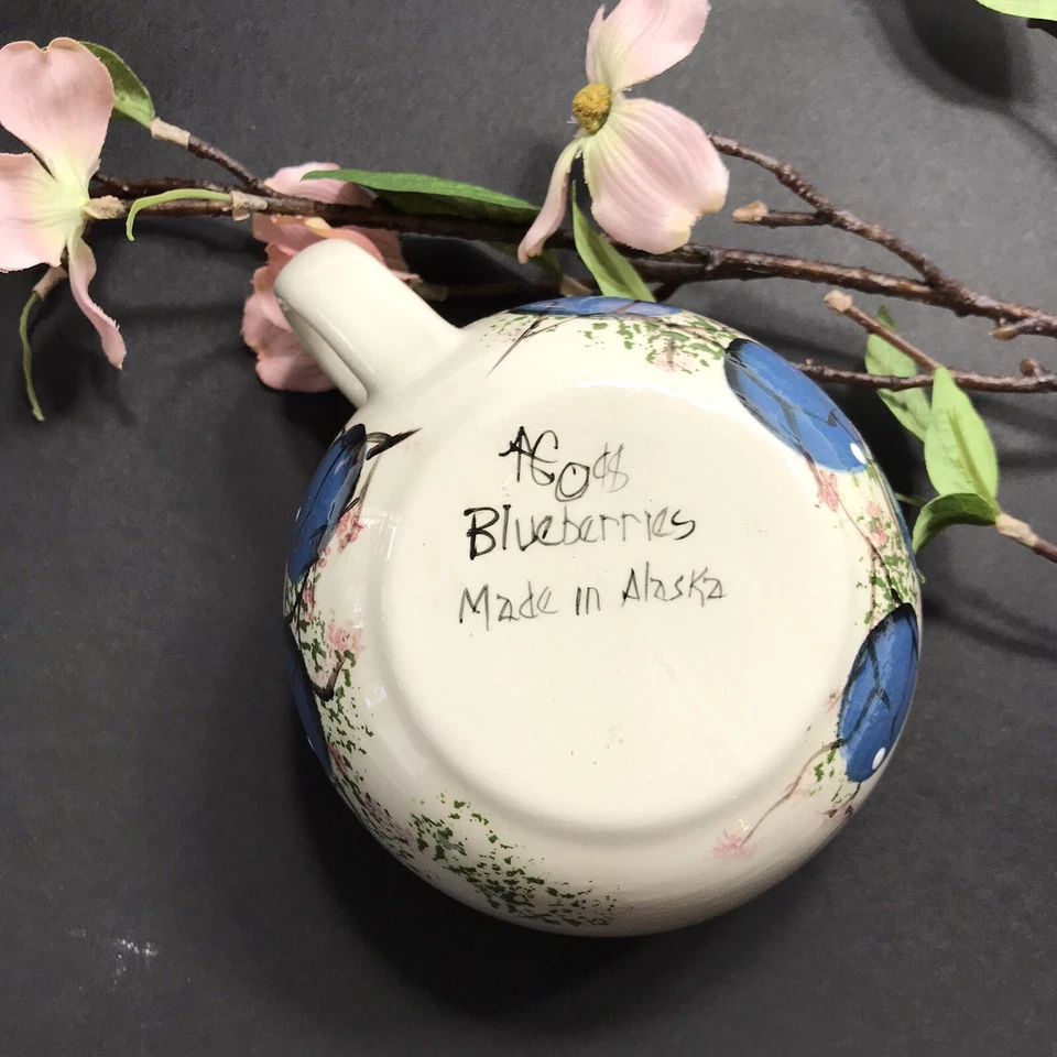 Taza de café esmaltada por goteo azul cobalto arándanos hechos a mano cerámica artística Foto 4 de 4