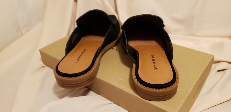 Lucky Brand Laviny Mule Slide Mujer Talla 5 1/2 M Paz Signo en Borla NUEVO Foto 4 de 4