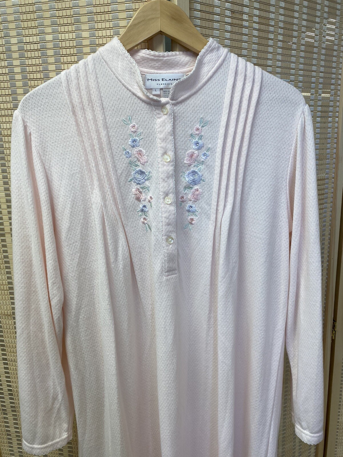 MISS ELAINE Nightgown Large Pink Flowers Embroidery L… Gem