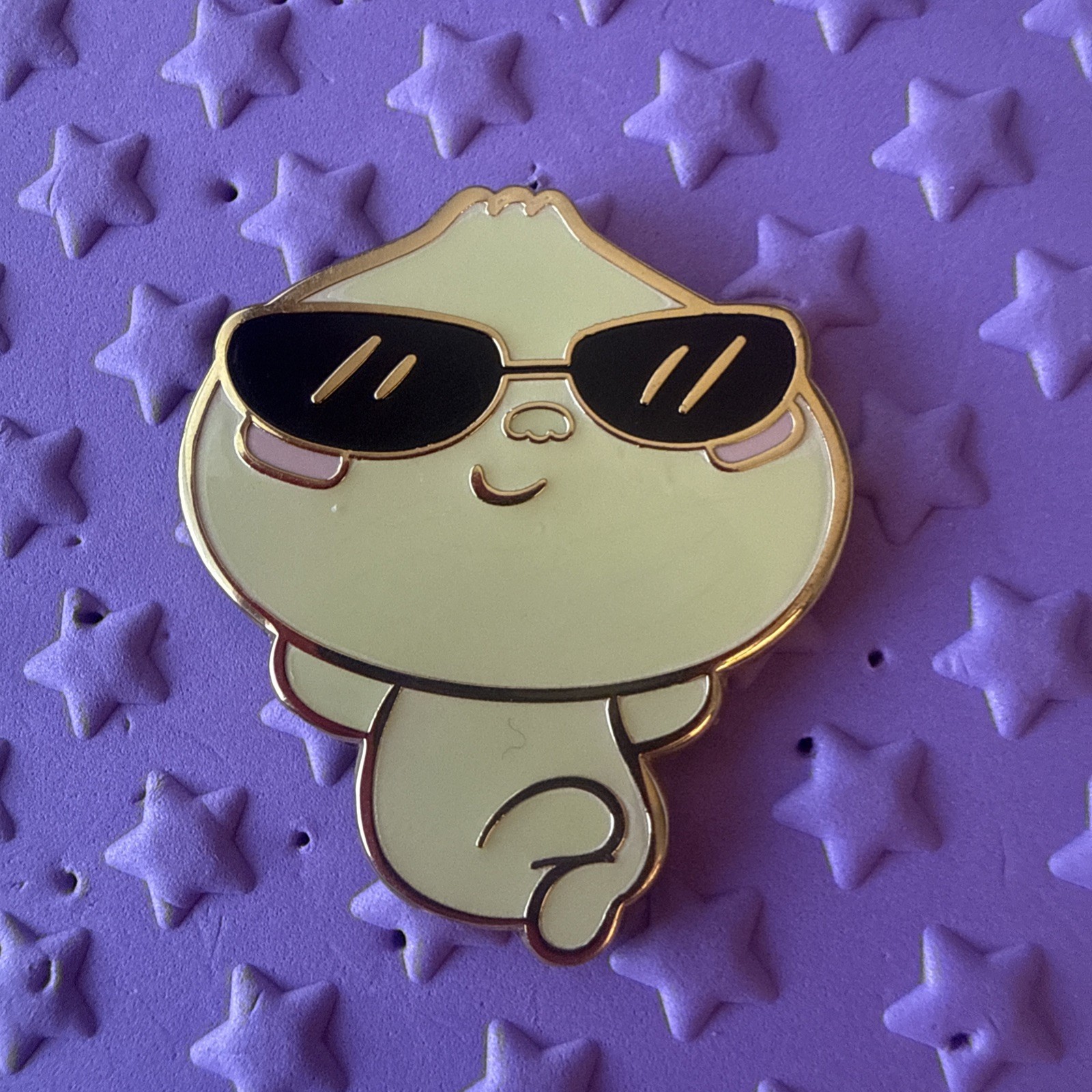 Loungefly Disney Pixar Bao Dumpling Sunglasses Pose Enamel Pin (A0)