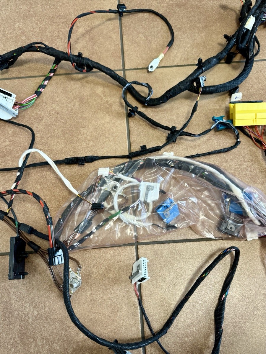 NEW Original Mercedes Benz Electrical Wiring Harness A2130025899