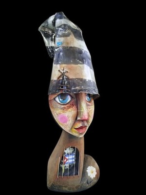 Escultura Madera/ Metal/acrylic  By: Carlos Cesar T:''Cautiverio'' 50 cm