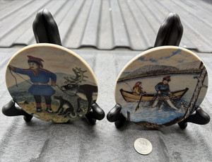 Arabia Finland Andreas Alariesto Sami Lapland mini plates 1984 with wooden stand