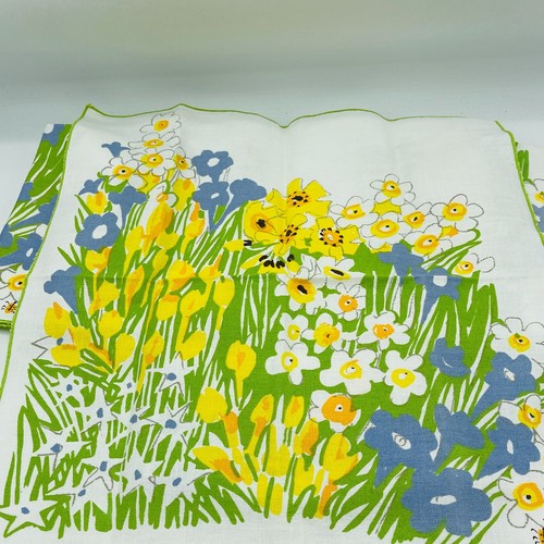 6 Vintage 1970's Vera Neumann Napkins Floral Lady Bug Luncheon Blue Flowers - Picture 5 of 6