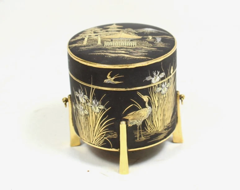 Iron 日本古董盒子| eBay