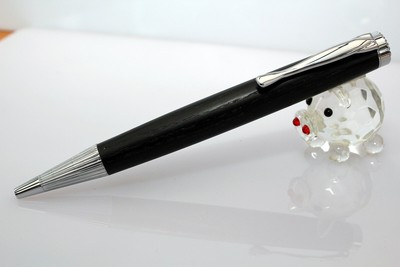 Schreibgerät Kugelschreiber Twist Pen Chrom handgedrechselt Holz Mooreiche