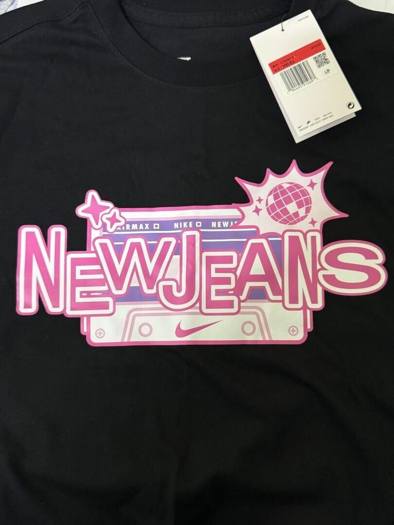 NEWJEANS T-shirt NIKE Collaboration Official Goods Size L NEWJEANS T-shirt NIKE Collaboration Official Goods Size L