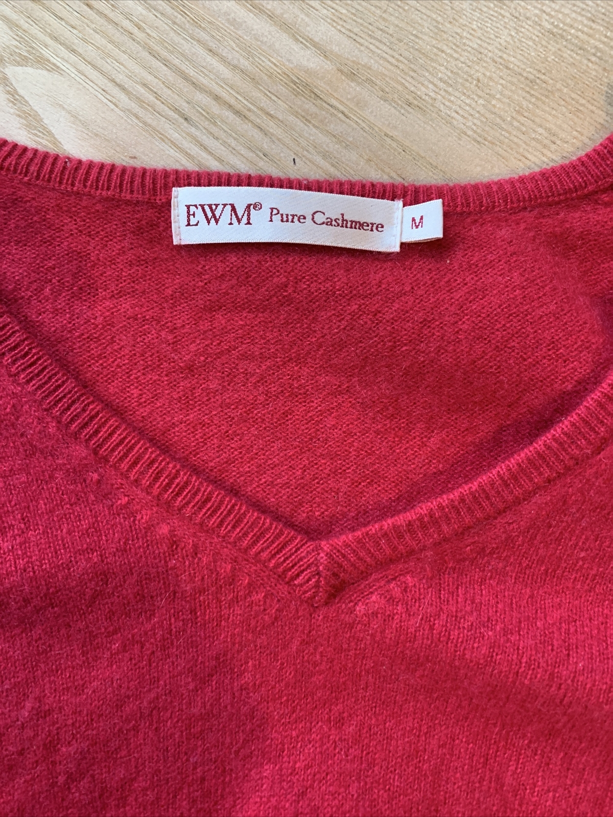 Edinburgh Woolen Mill Pure Cashmere Size Medium VNeck Pink/Fuchsia eBay