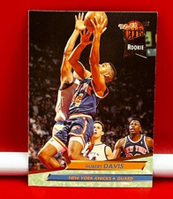1993 Fleer Ultra Collector Basketball Card Knicks Hubert Davis #321 Rookie. rookie card picture