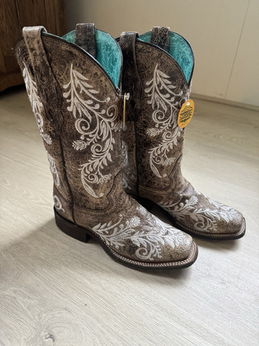 Corral Distressed Filigree Embroidery Leather Square Toe Western Boots Size 8M