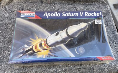 Monogram Apollo Saturn V Rocket 1/144th Scale #5082