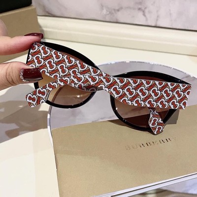 BURBERRY BE4294F 382013 Black Brown Gradient 54 mm Women