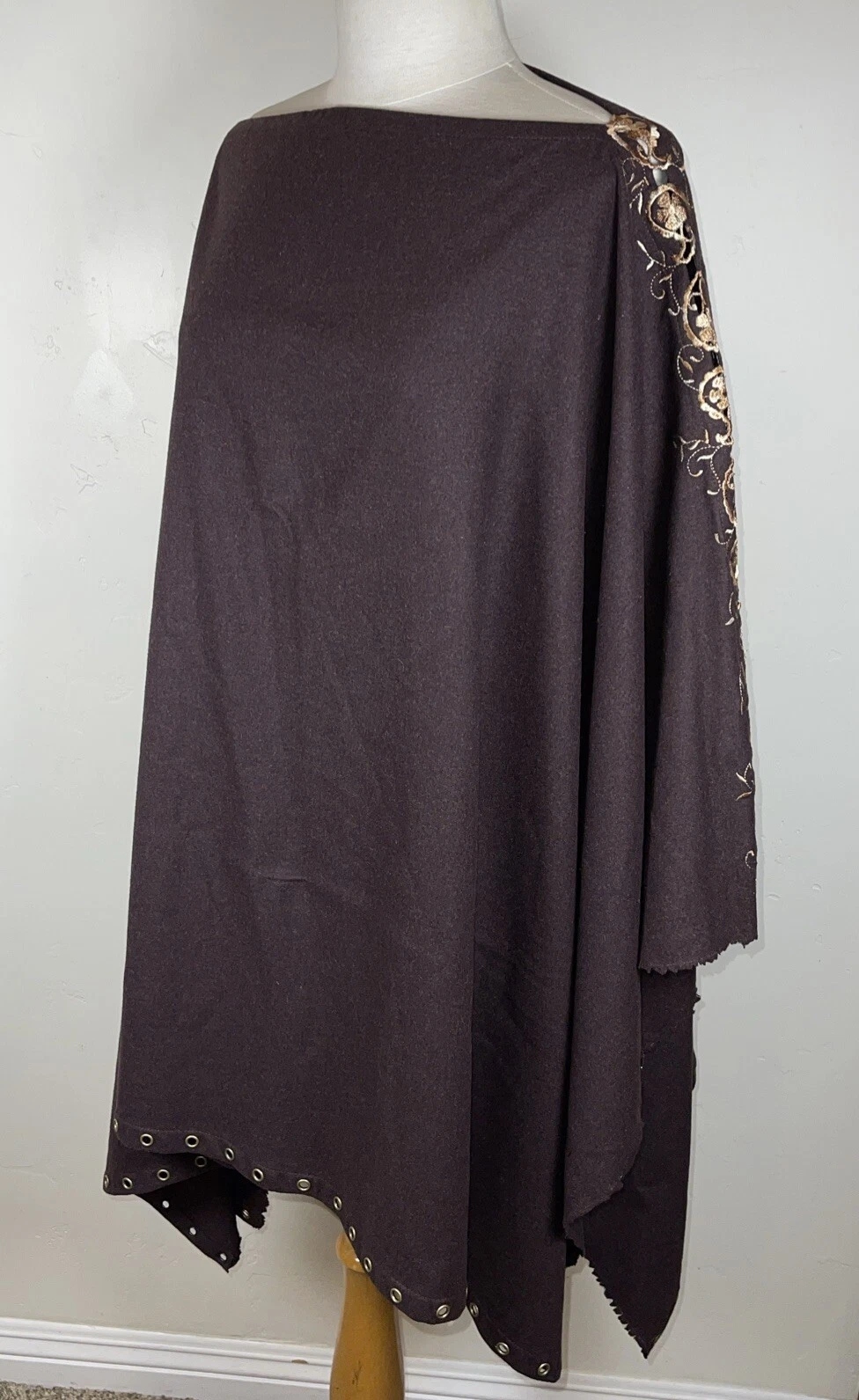 Rich Hippy Hippie Boho Embroidered Plum Poncho Cover Up W Grommet Details