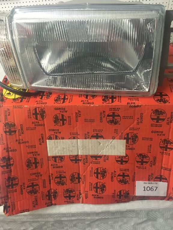 Alfa Romeo Headlight Right Original Elma 60701051/2015054 [1067  