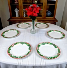 Set of 6+ Royal Norfolk Christmas Holly Berry Wreath Dinner Plates w/ red border