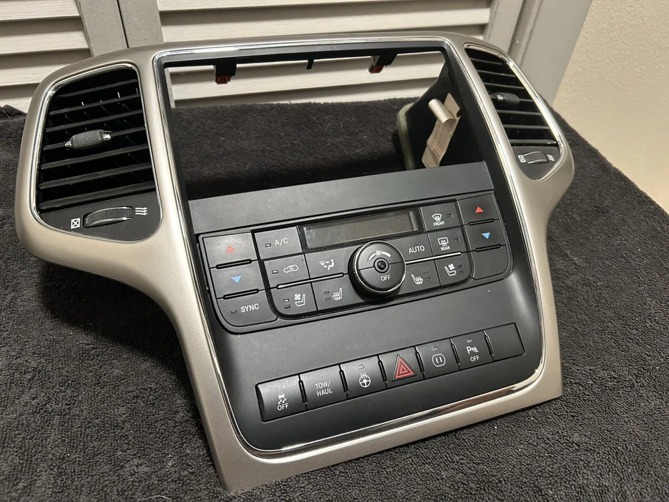 2011-2013 Jeep Grand Cherokee AC Heater Climate Control Temperature Bezel Trim - Image 2 of 4