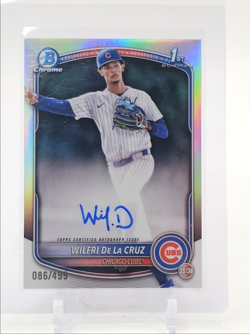 WILFRI DE LA CRUZ 2025 BOWMAN CHROME 1ST AUTOGRAPH REFRACTOR AUTO /499 Q3249