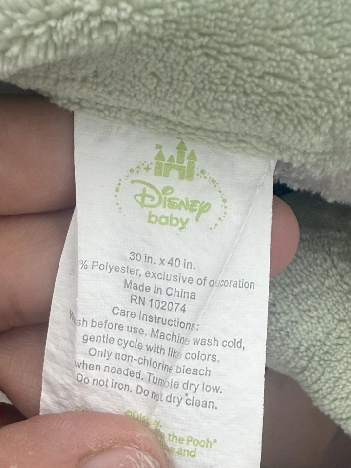 Manta de bebé de felpa Disney Baby Winnie the Pooh verde crema borde abeja mirando Foto 4 de 4