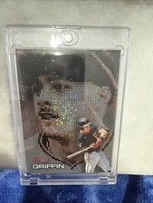 2025 Bowman's Best - Pixel Portraits Konnor Griffin #P-15 Mini-Diamond Refractor